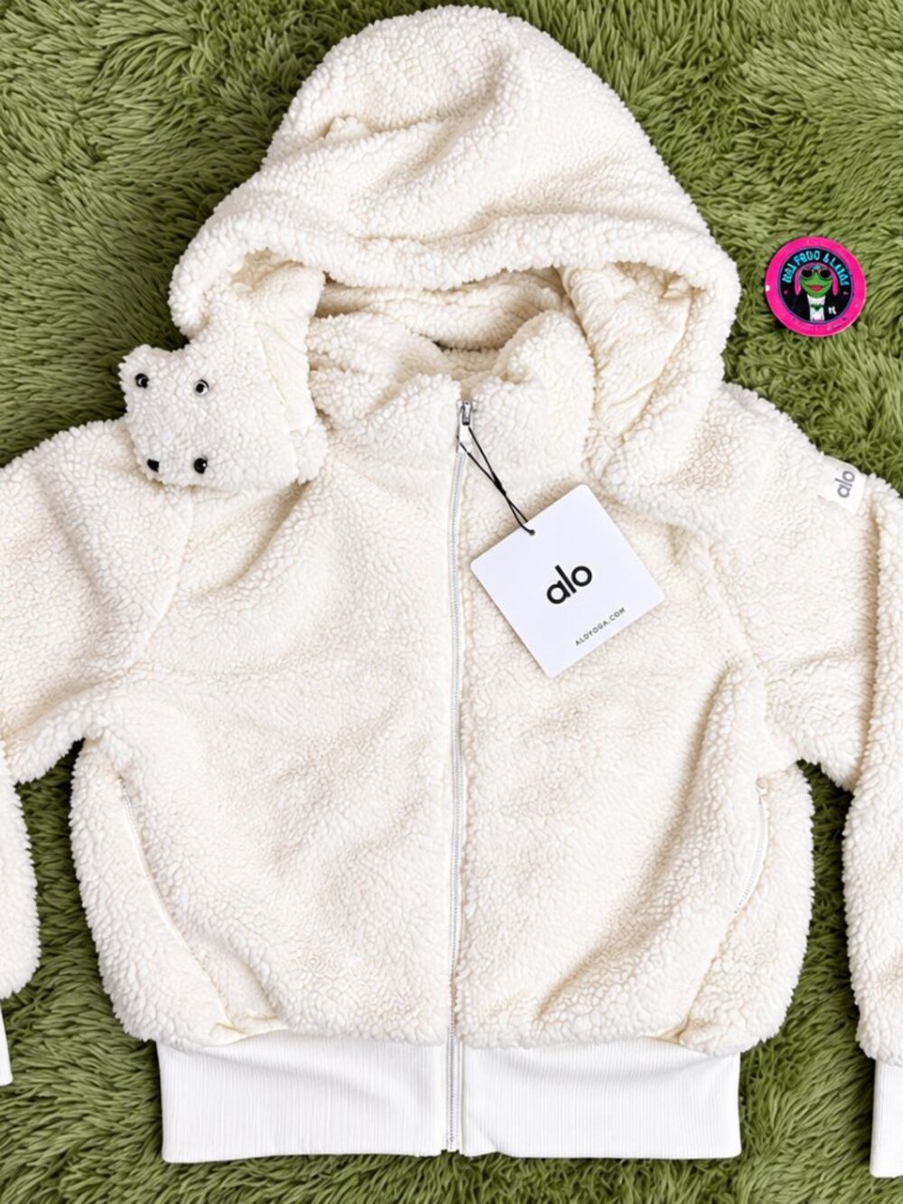 ALO Yoga Foxy Sherpa Jacket NWT Oversized Faux Fur S–L - Picture 3 of 10